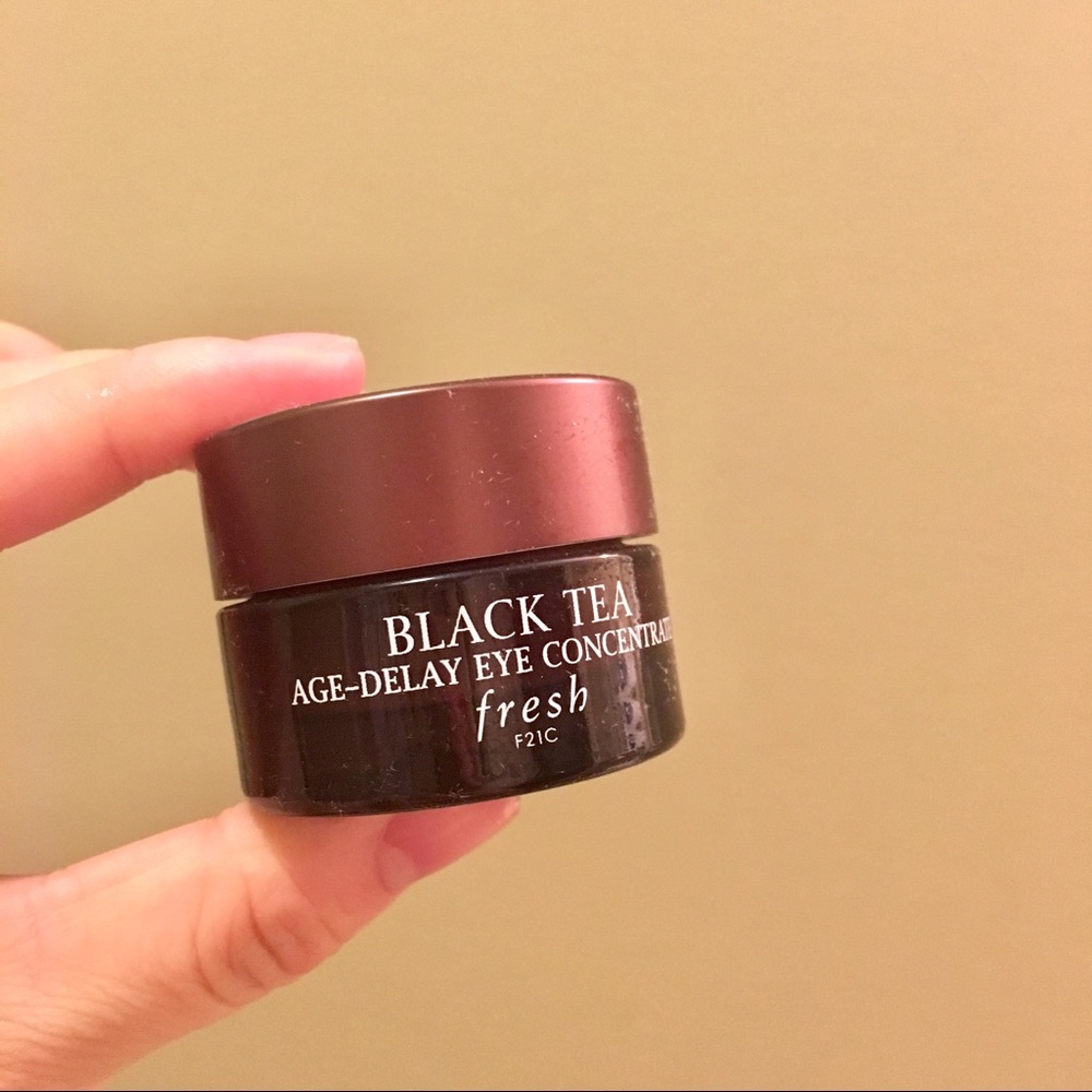 Fresh black tea eye cream in regular size